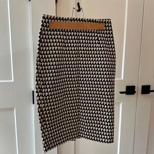 Banana Republic Pencil Skirt Ivory/Black Size 00P